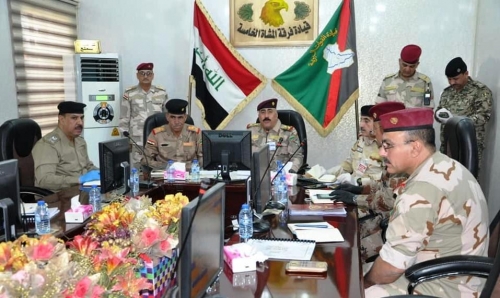 قائد القوات البرية يمنع استخدام الهواتف بالسيطرات الخارجية في الواجب