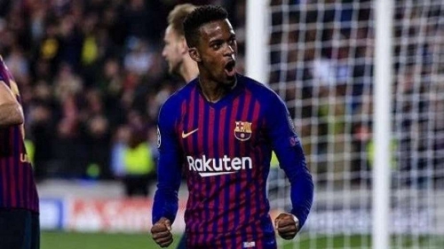 مدافع برشلونة “سيميدو” يُبعد عن تمارين النادي بعد حضوره لإحدى الحفلات