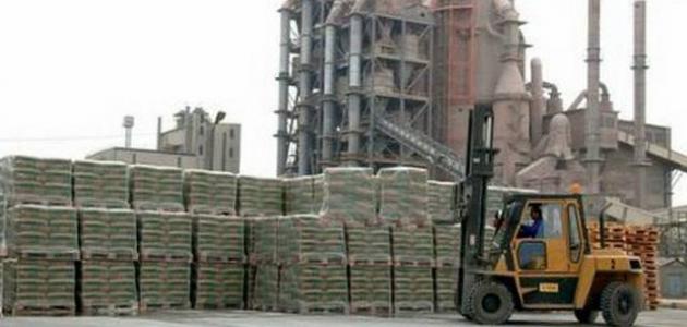 الصناعة تخطط لتصدير السمنت وبعض المواد الإنشائية