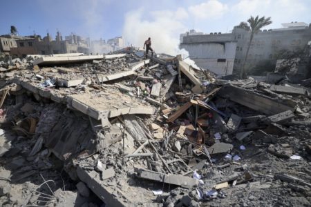 145 قتيلا بينهم 41 طفلا في فلسطين
