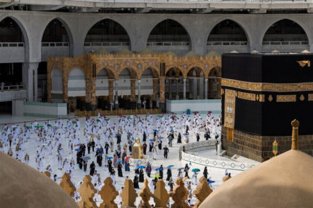 اقتصار الحج هذا العام على المواطنين والمقيمين فيها