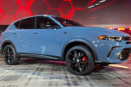 Dodge￼￼ الأمريكية تتألق في عالم سيارات الكروس أوفر