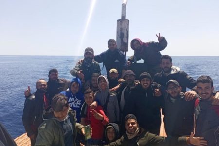 العام الماضي يونان منعت 260 الف مهاجر من دخولها
